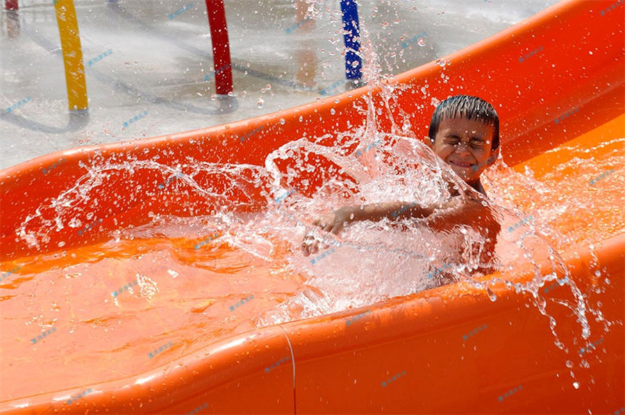 水上樂園的員工培訓計劃如何提高服務質量？-7836