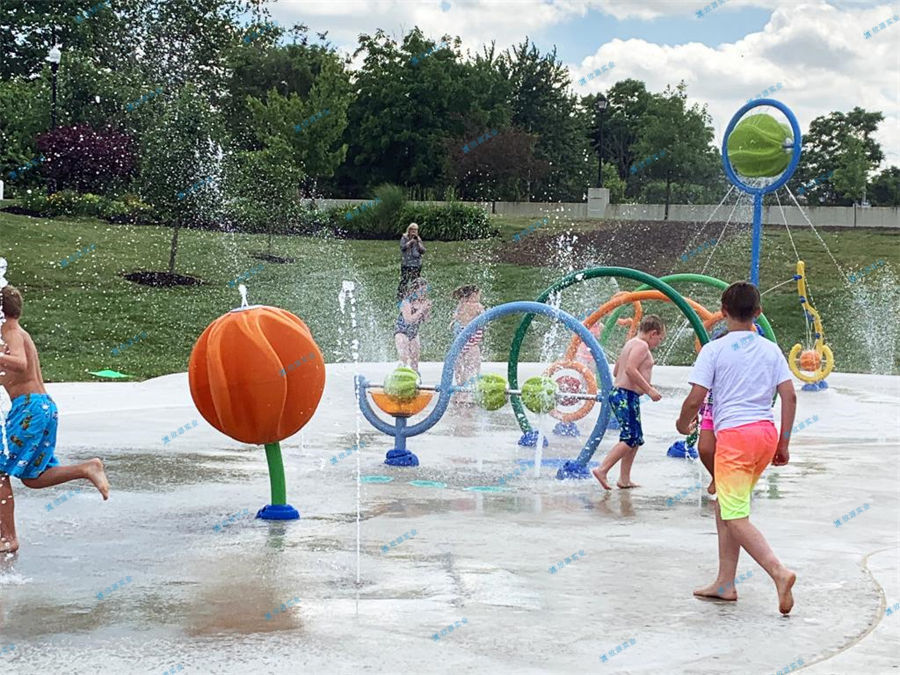 新式水上樂園設施的引進，是游客重游的強有力保證。-7923