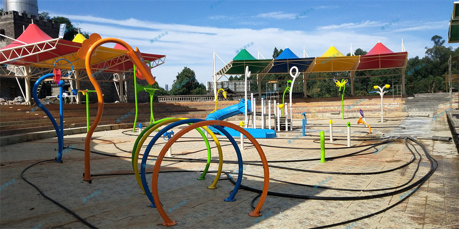 如何在水上樂園使用大型滑梯設(shè)備確保安全？-7561