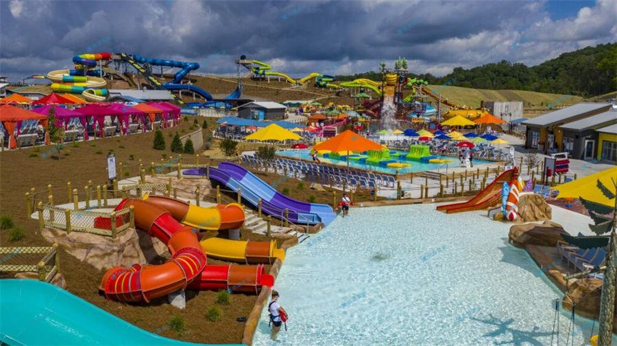 欣源實(shí)業(yè)帶你感受美輪美奐的水滑梯-7554