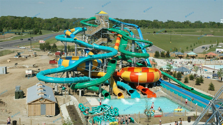 水上樂園項(xiàng)目游玩時(shí)的注意事項(xiàng)-7703