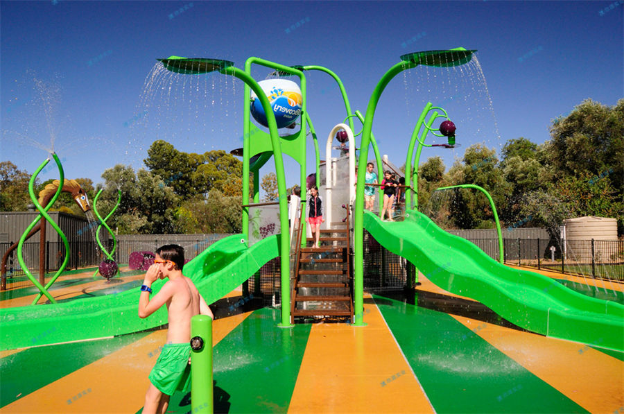 水上樂園設備中的造浪池-7775