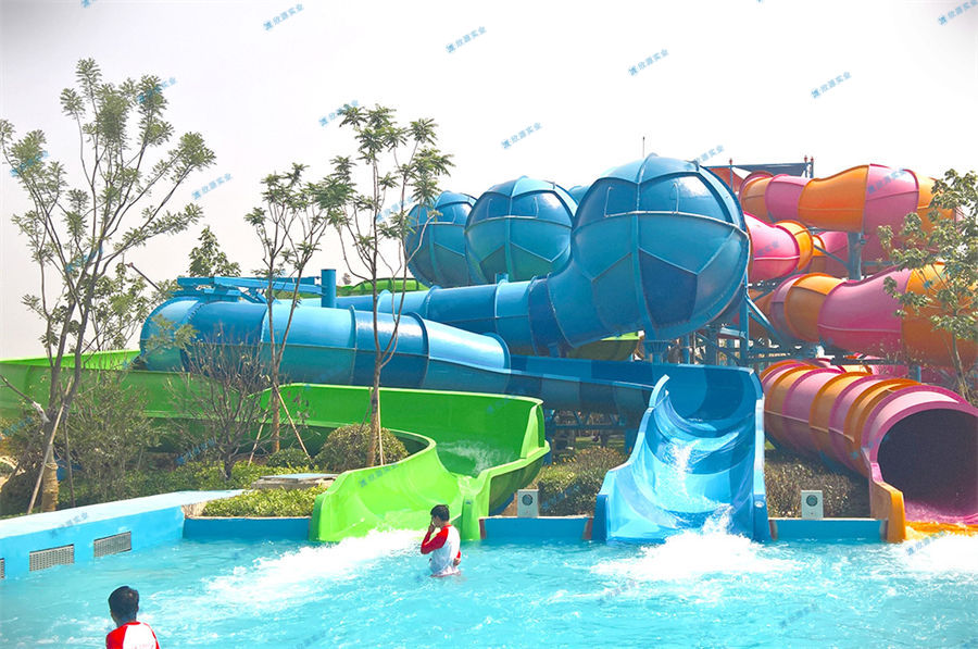 水上樂園設計的游客購物區如何提供便利？-7736