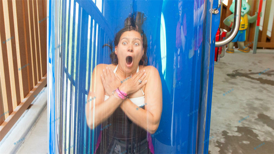 關于水上樂園設備的擺放