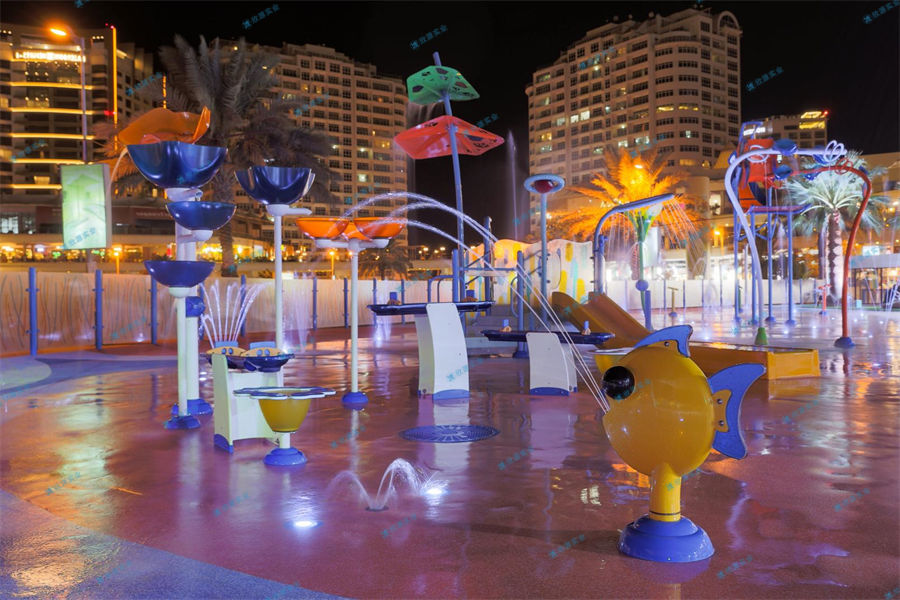 水上游樂設備的使用年限是多久？-7681